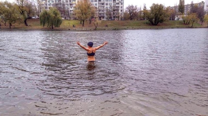 Жителей столицы приглашают искупаться в озере (фото)