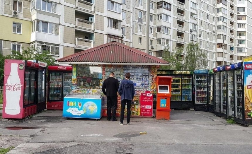 В центре Киева могут убрать холодильники возле МАФов