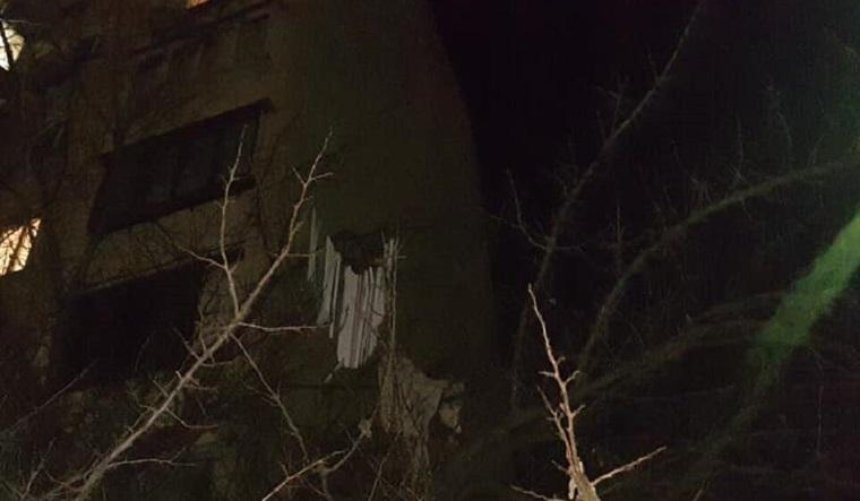 Мужчина грозит взорвать дом в Дарницком районе (фото)