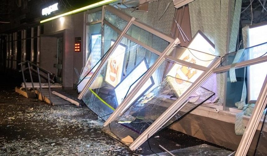 На Русановке взорвали и ограбили банк (фото, видео)
