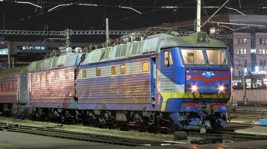 В Киевской области военный выпал из поезда и погиб
