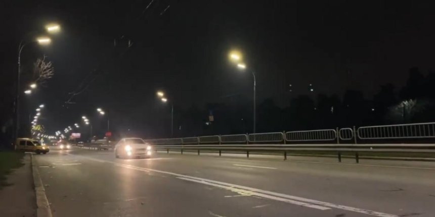 На бульваре Перова заменили ртутные светильники новыми светодиодными