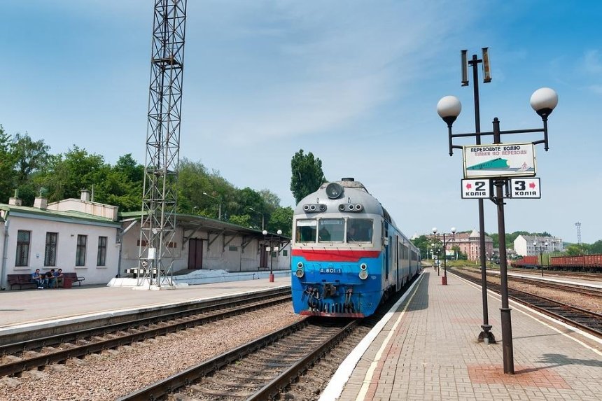 «Укрзализныця» открыла продажу билетов еще на несколько поездов: список