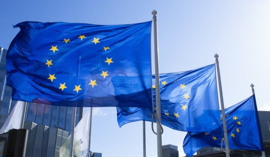 Евросоюз исключил Украину из «зеленого» списка стран: что это значит
