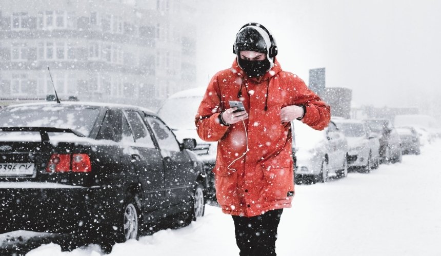 Первый снег в Киеве: жителей столицы предупредили о гололеде