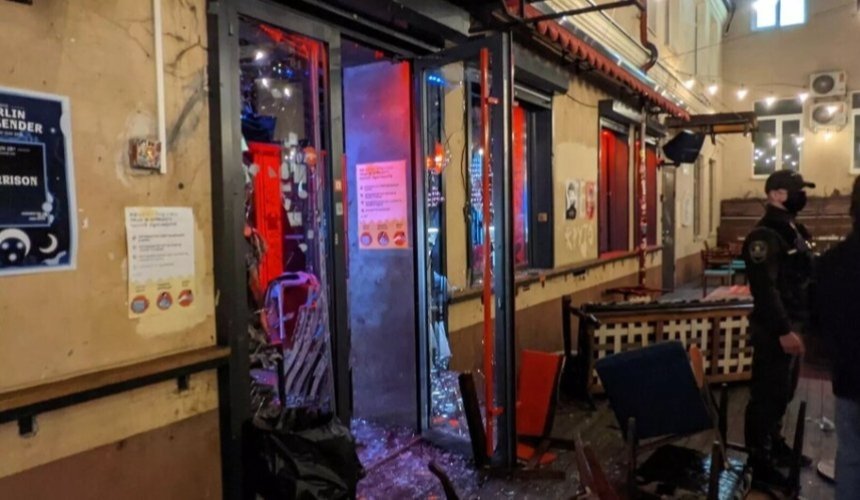 «Хвильовий» объявил о сборе средств: в баре поставят бронированные окна и двери