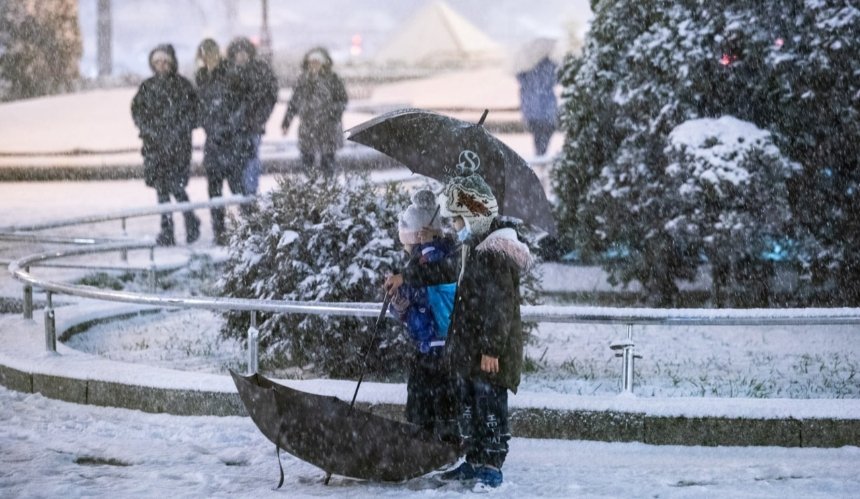 У Києві очікується сніг та ожеледиця