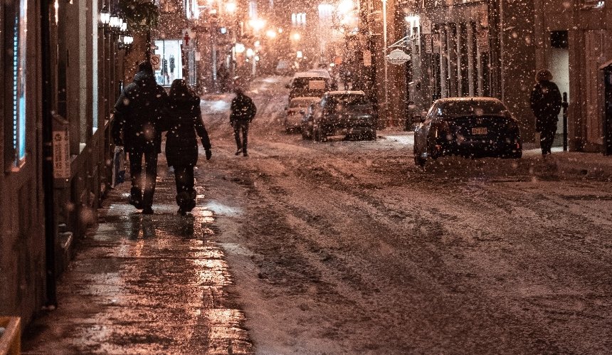 Мокрий сніг та ожеледиця: погода у Києві на вихідні 