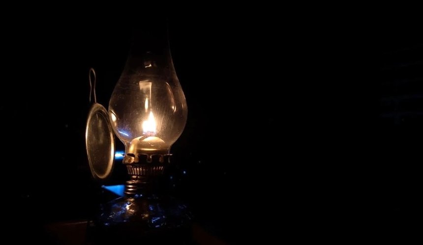 У Києві та Київській області екстреннні відключення світла: графіки відключень не працюють