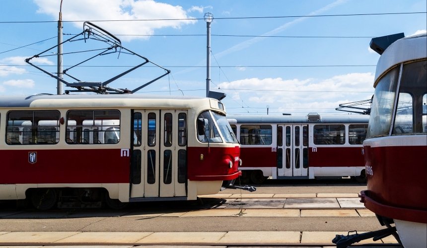 У Києві поступово відновлюють рух трамваїв: де саме