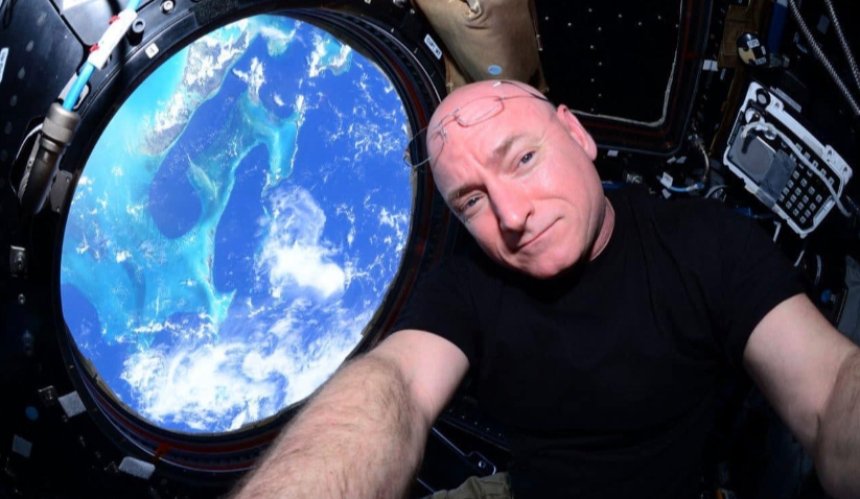 Американський астронавт Скотт Келлі у Києві