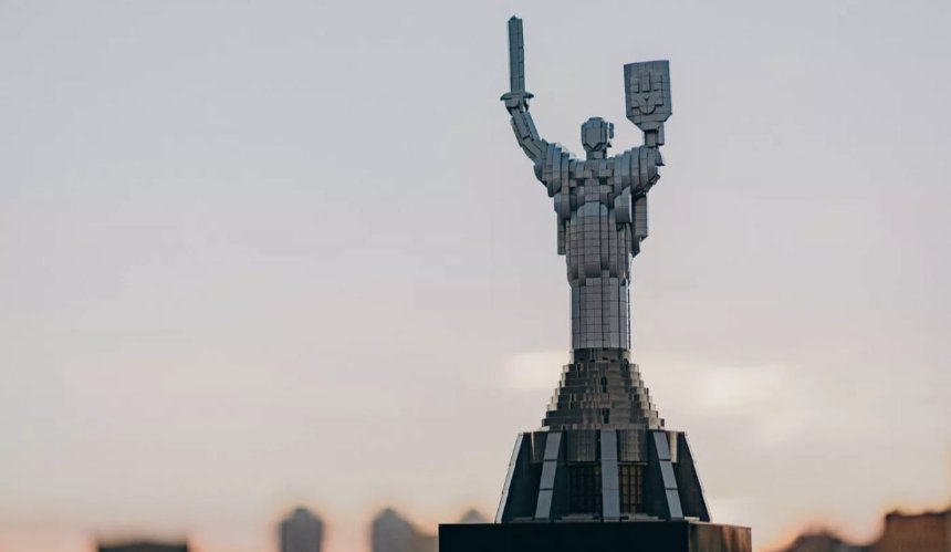 LEGO створила конструктори трьох пам'яток України: як отримати