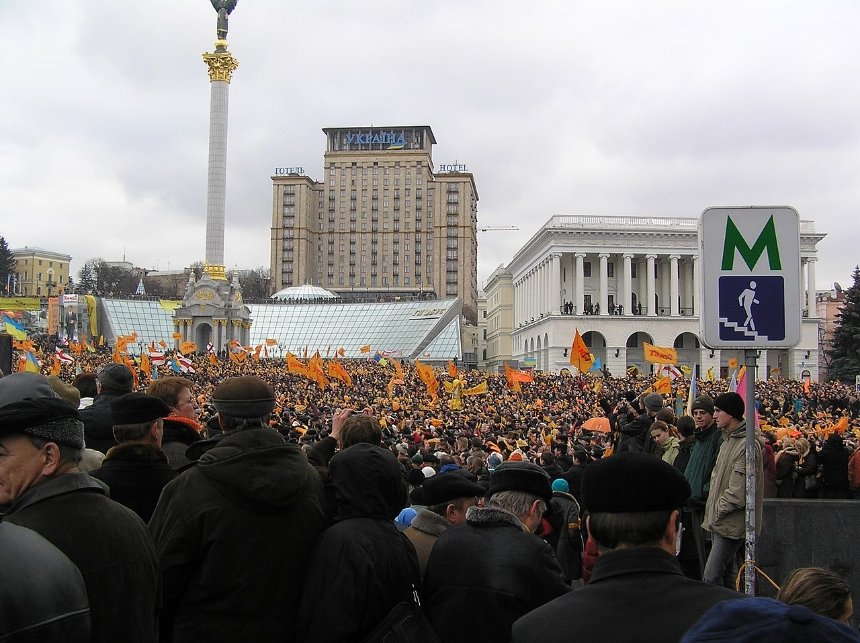 Помаранчева революція: що відбувалось на майдані