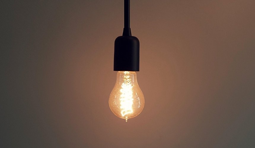 Стабілізаційні відключення світла у Києві та області 2 листопада: які графіки