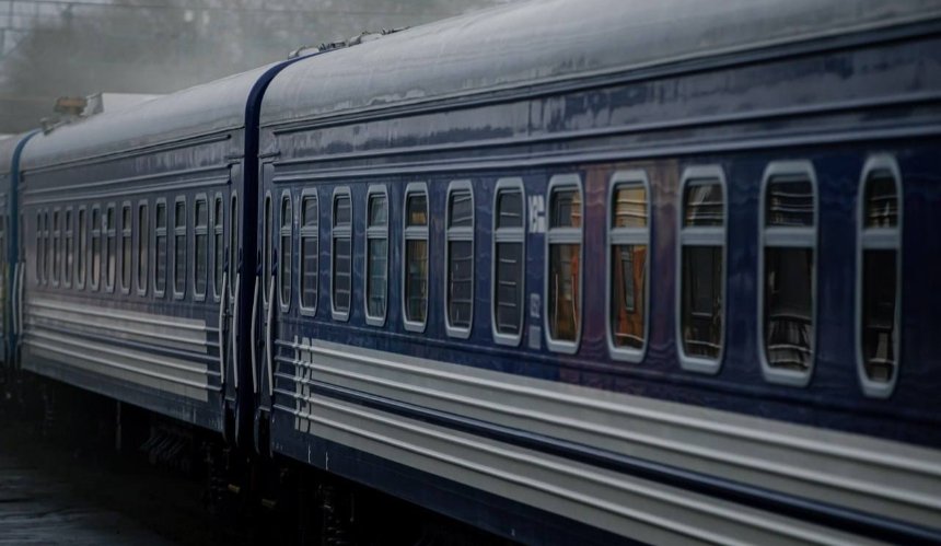 Поїзд Київ — Бухарест відтепер зупинятиметься у Молдові: деталі