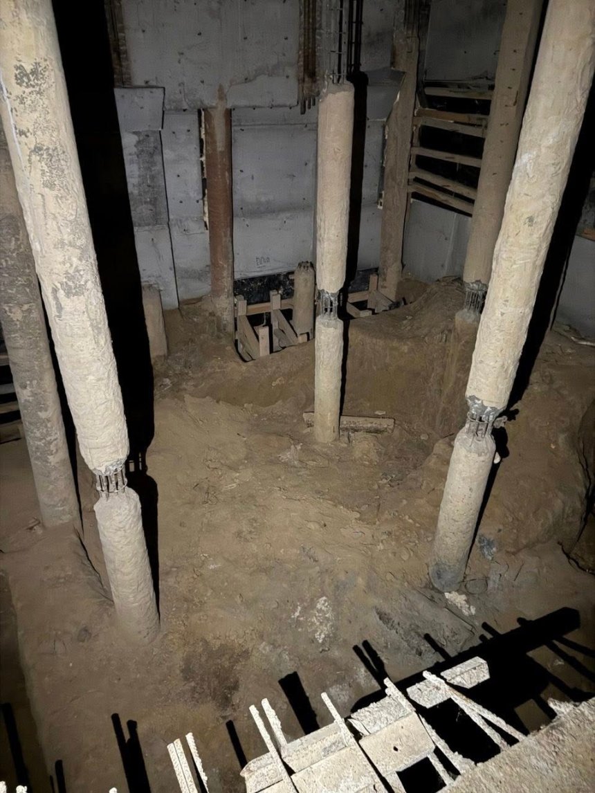 Будівництво на пам'ятці архітектури у центрі Києва призупинили Будівництво на пам'ятці архітектури у центрі Києва призупинили