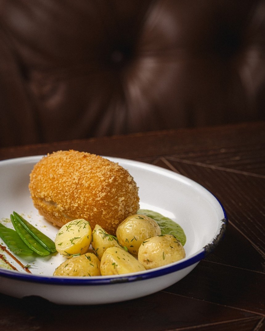 Добірка найкращих закладів Києва з живою музикою: адреси, меню та ціни