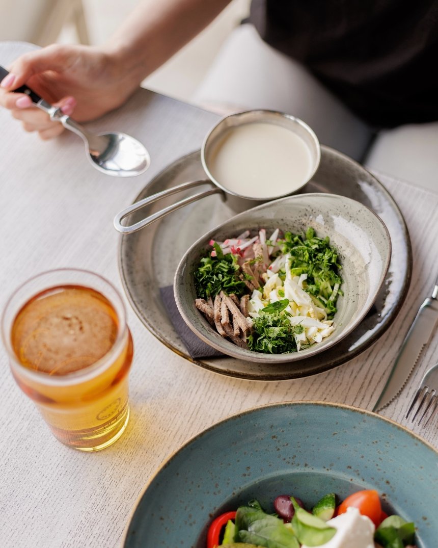 Добірка найкращих закладів Києва з живою музикою: адреси, меню та ціни