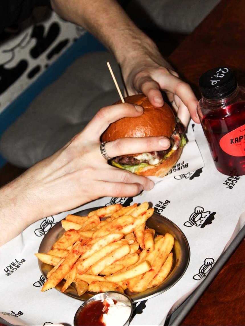 Burger Farm у ЖК "Варшавський": нові заклади листопада