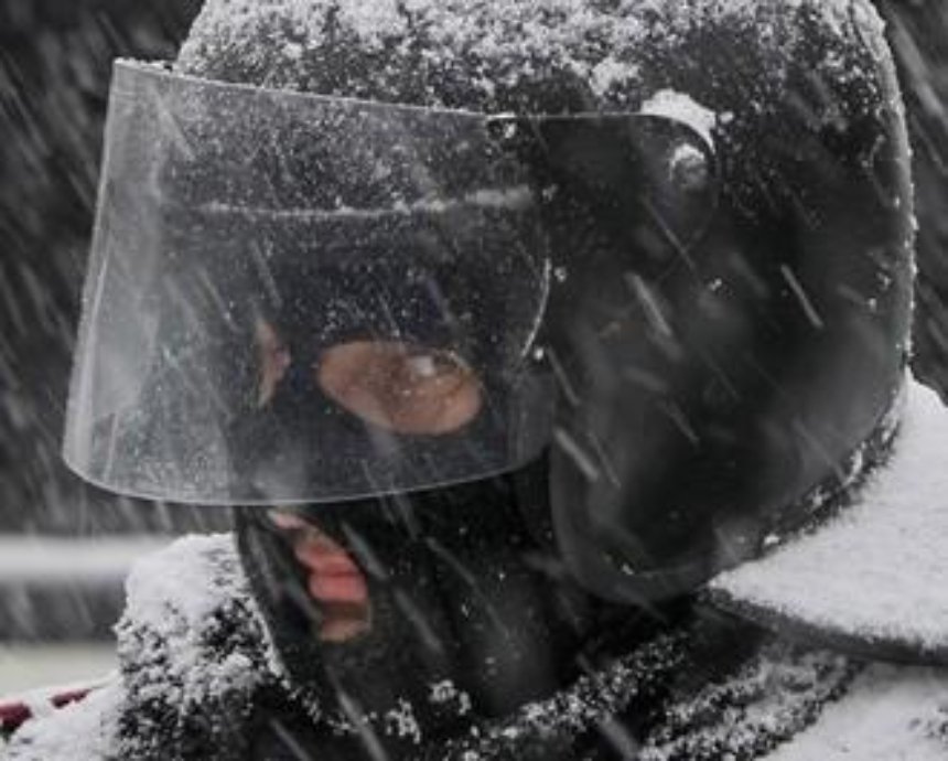 Под страхом разгона. Фоторепортаж с Евромайдана в ночь на 10 декабря
