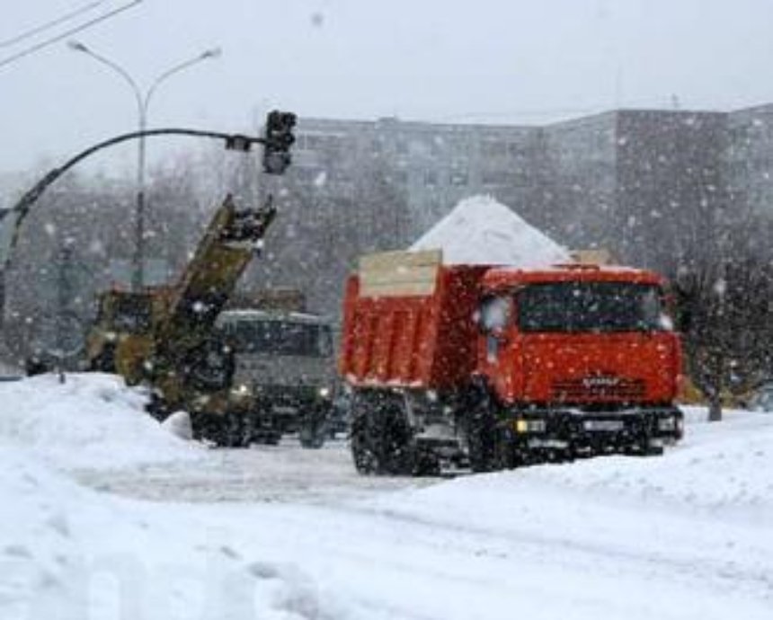 За выходные с улиц Киева вывезли 45 тонн снега