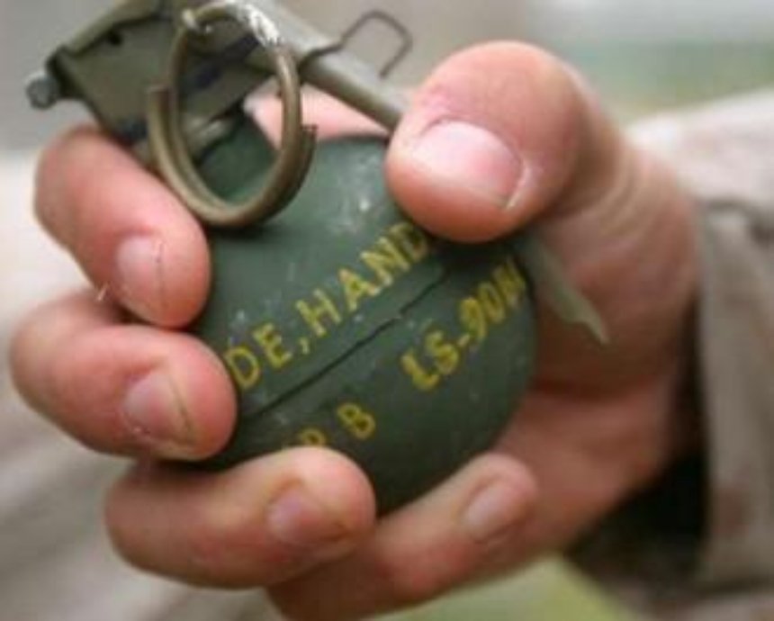 Под Киевом в инспекторов ГАИ бросили гранату