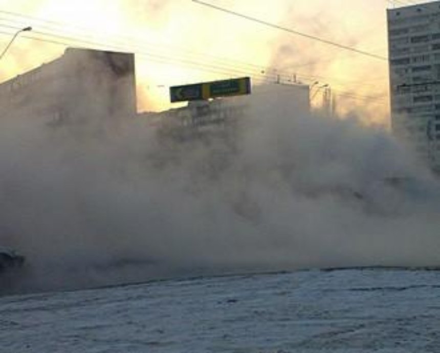 В Киеве произошел прорыв теплотрассы