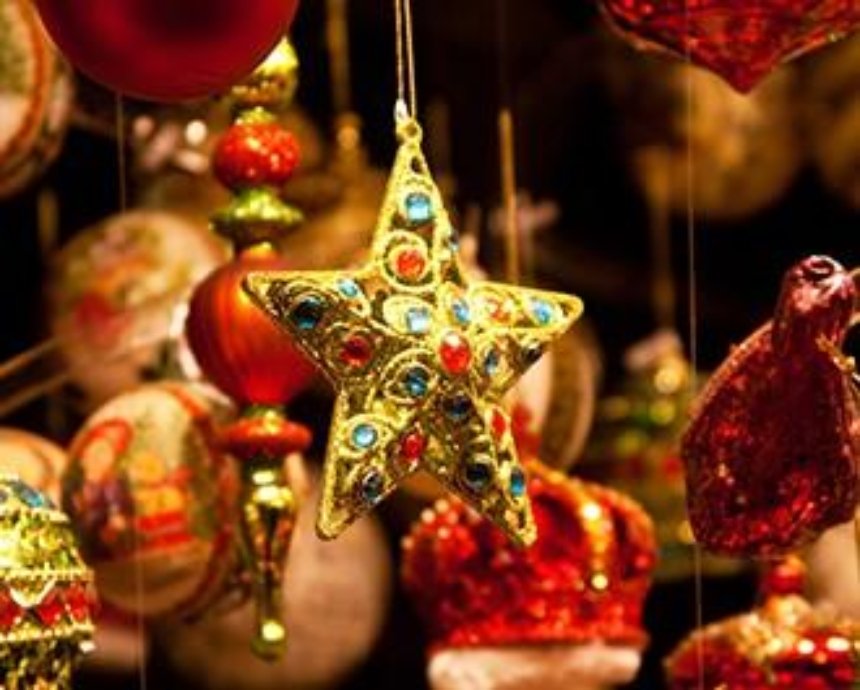Новогодние ярмарки в Киеве: где купить елки, украшения и продукты для праздничного стола (список адресов)