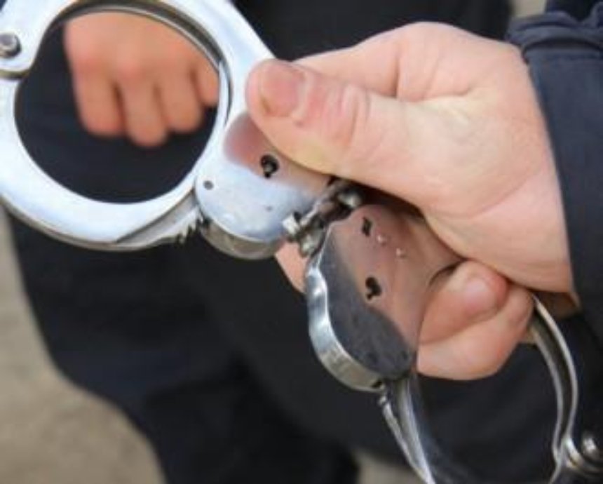 В Киеве полиция со стрельбой задержала пьяную женщину-водителя