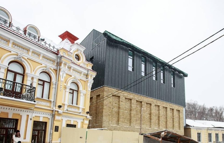 Кличко подписал дорожную карту по зданию Театра на Подоле