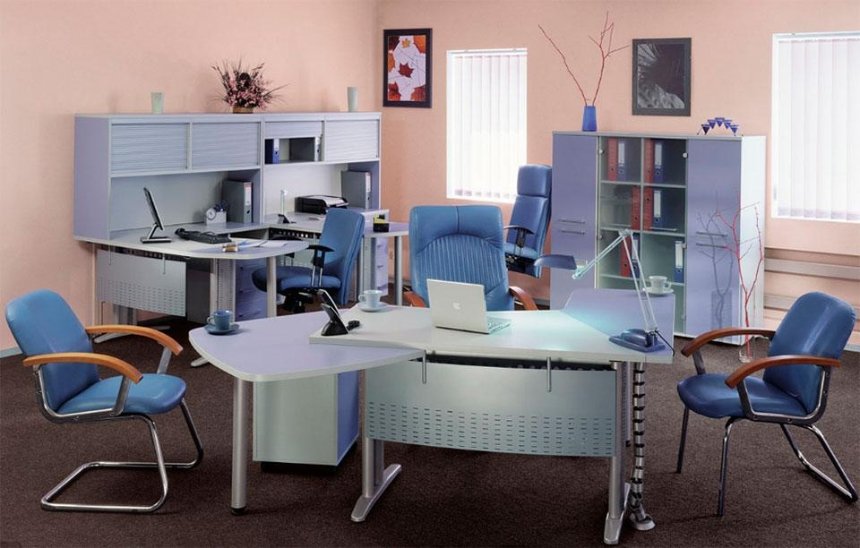 Офисные столы — главный мебельный атрибут офиса
