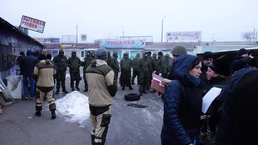 Это не мы: столичные власти открестились от погрома МАФов на метро "Харьковская"