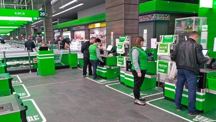 У мережі українських супермаркетів з'явилися каси самообслуговування (фото)