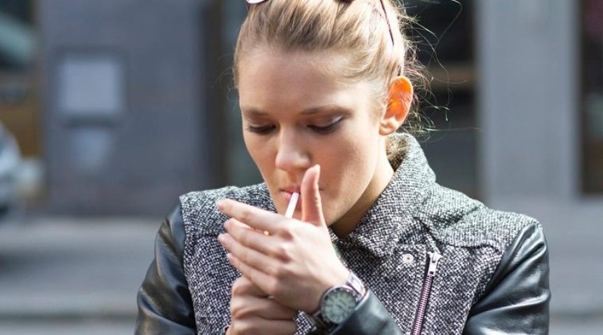 Подпиши петицию: киевляне требуют установить на улицах кабинки для курения