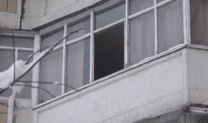 Житель столицы выжил после падения с седьмого этажа (фото)