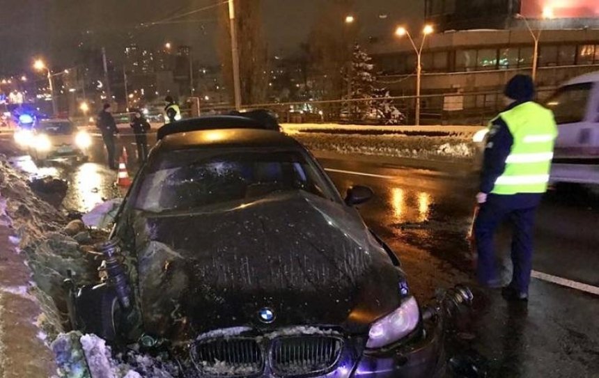 В Киеве скрылся водитель смертельного ДТП (фото)