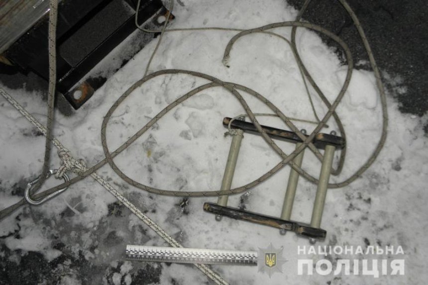 Оборвалось снаряжение: на киевской стройке погиб мужчина (фото)