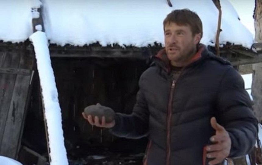 В гараж украинца прилетел метеорит (видео)