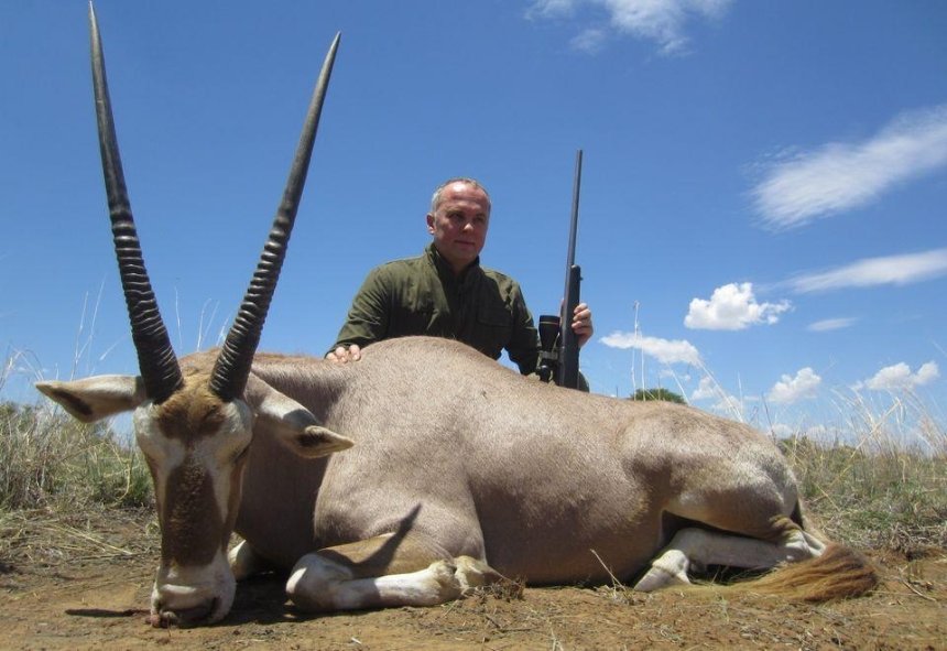 Депутат Шуфрич рассказал, на каких животных охотился в Африке (фото) 