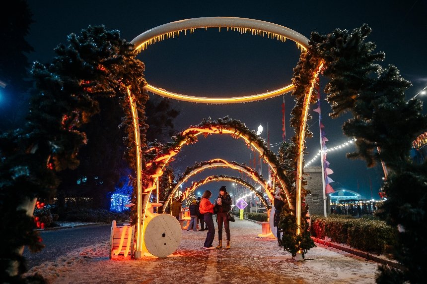 «Зимова країна на ВДНГ»: гид по праздничным развлечениям и локациям