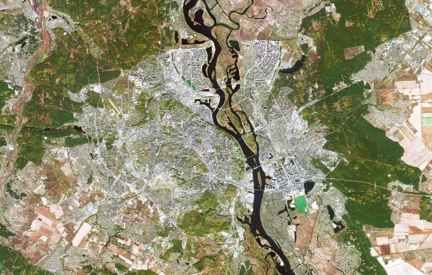 Европейское космическое агентство показало, как выглядит Киев из космоса