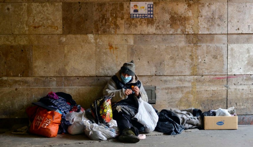 В Киеве начал работу социальный патруль для помощи бездомным: что он делает