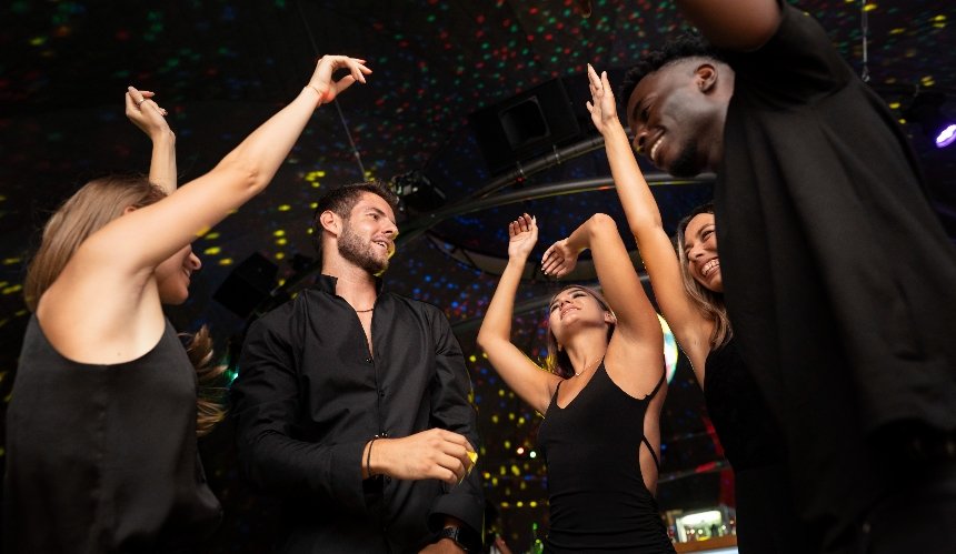 В Берлине запретили танцевать в ночных клубах: причина