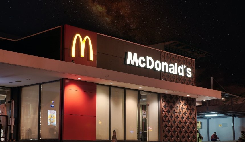 Полиэтиленовые пакеты в McDonald’s стали платными