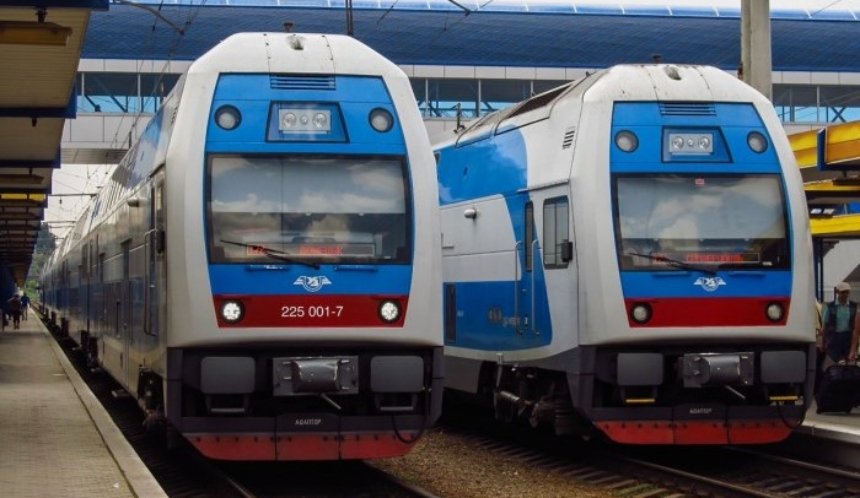 «Укрзализныця» запустит первый двухэтажный поезд Skoda к концу года