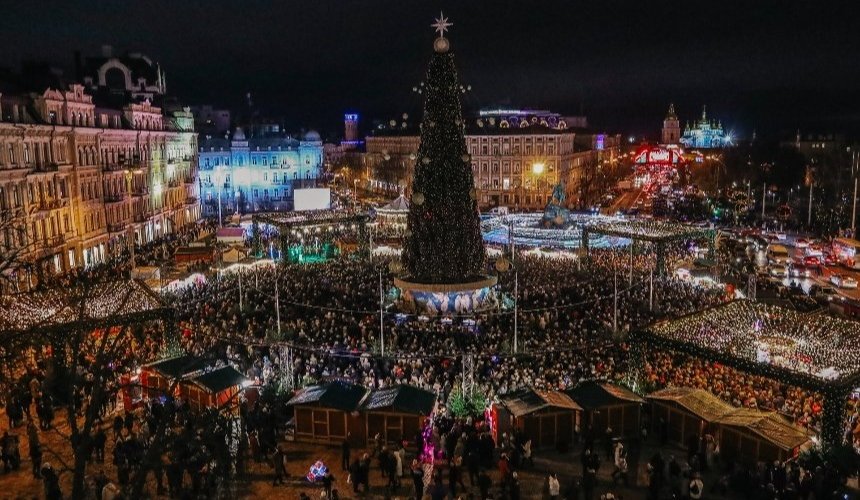 В Украине усилили карантинные ограничения на время праздников