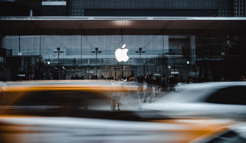 Сотрудники Apple устроили страйк из-за работы в праздники
