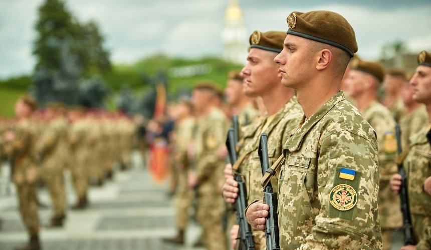 Зеленский утвердил сроки призывов на военную службу в 2022 году: даты