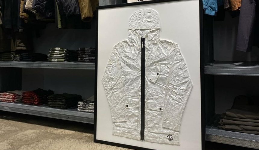 Засновник RIOTDIVISION продає першу куртку бренду