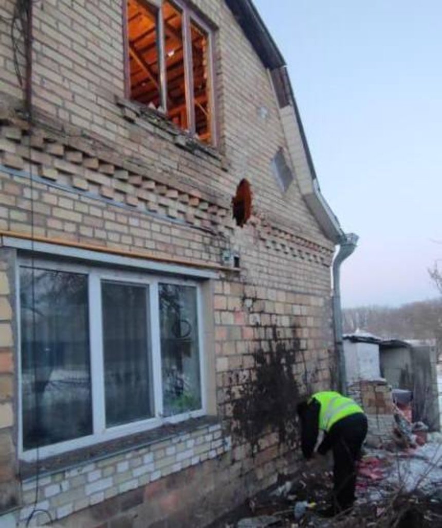 Пошкоджений будинок на Київщині 